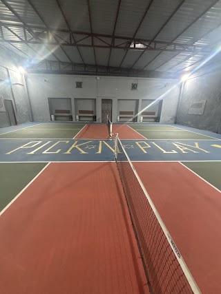 Pick N Play | Indoor Pickleball Arena