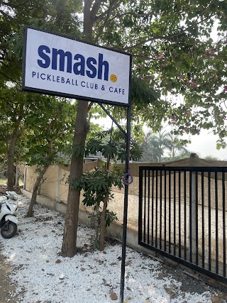 Smash Pickleball Club & Cafe